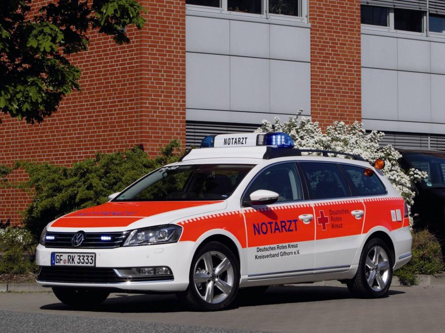 Volkswagen Passat Variant Notarzt '2011